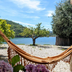 Riverlake House - frente ao lago e com jardim